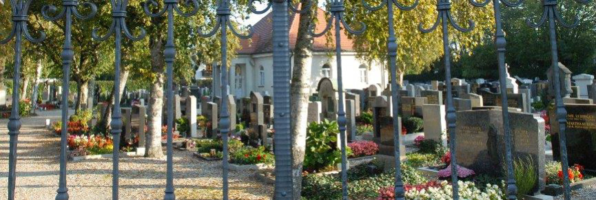 Öffnungszeiten der gemeindlichen Friedhöfe  Alter und Neuer Friedhof Ismaning